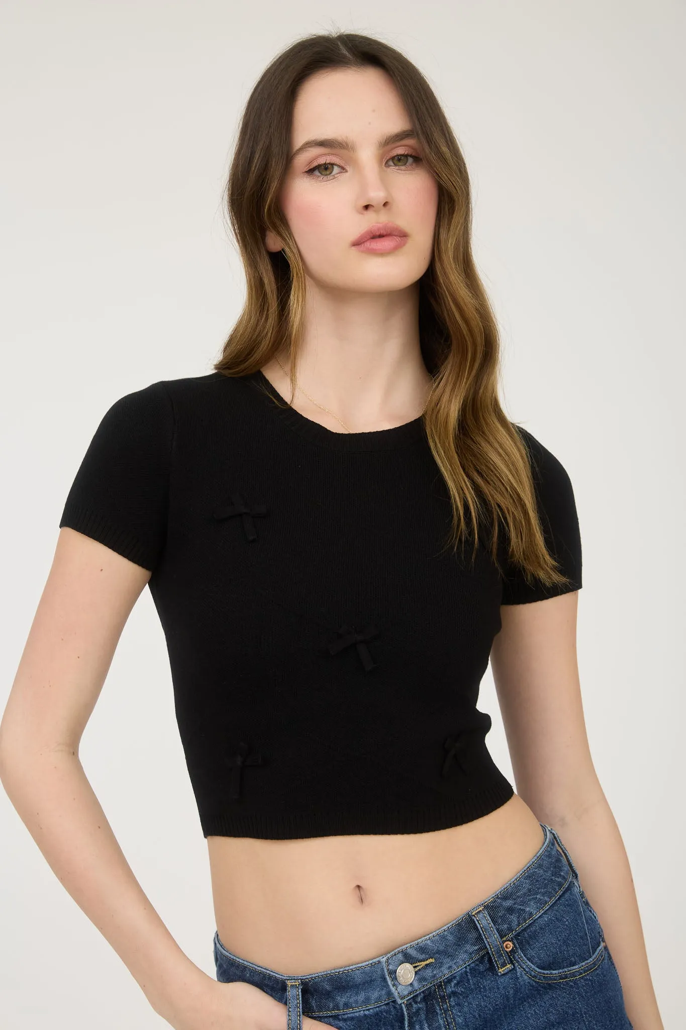 BOW DETAIL CREW NECK SHORT SLEEVE SWEATER CROP TOP