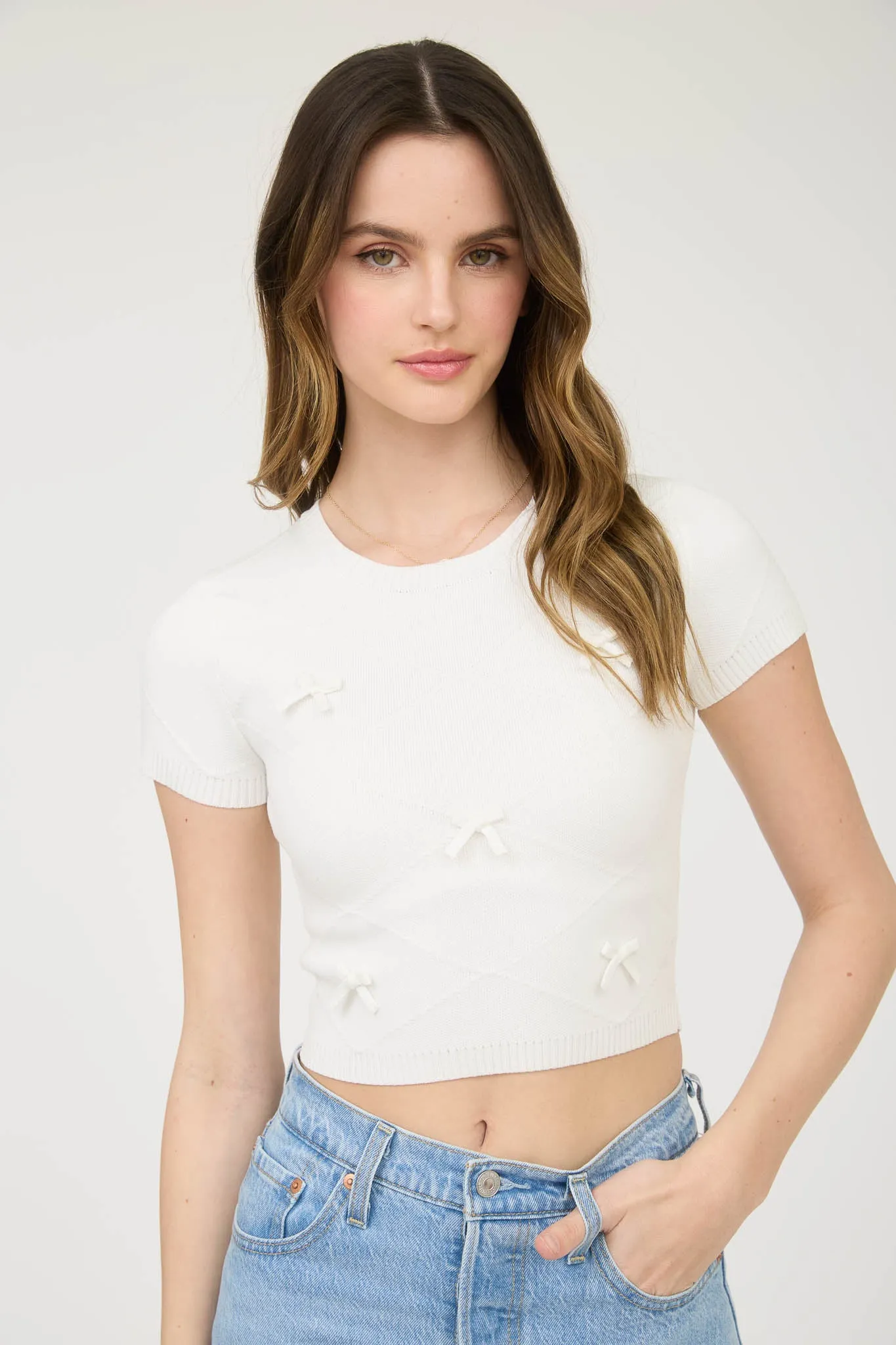BOW DETAIL CREW NECK SHORT SLEEVE SWEATER CROP TOP