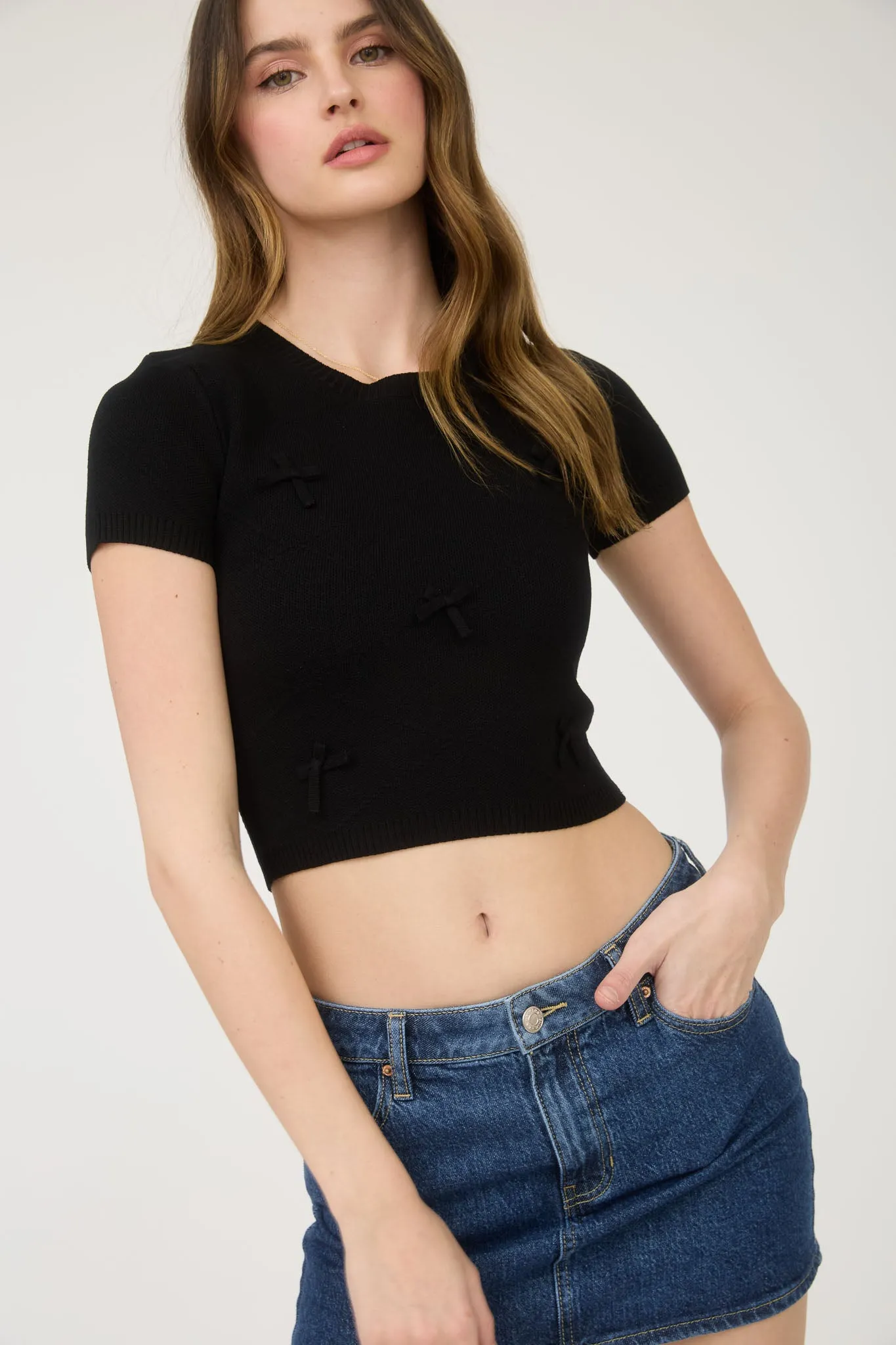 BOW DETAIL CREW NECK SHORT SLEEVE SWEATER CROP TOP