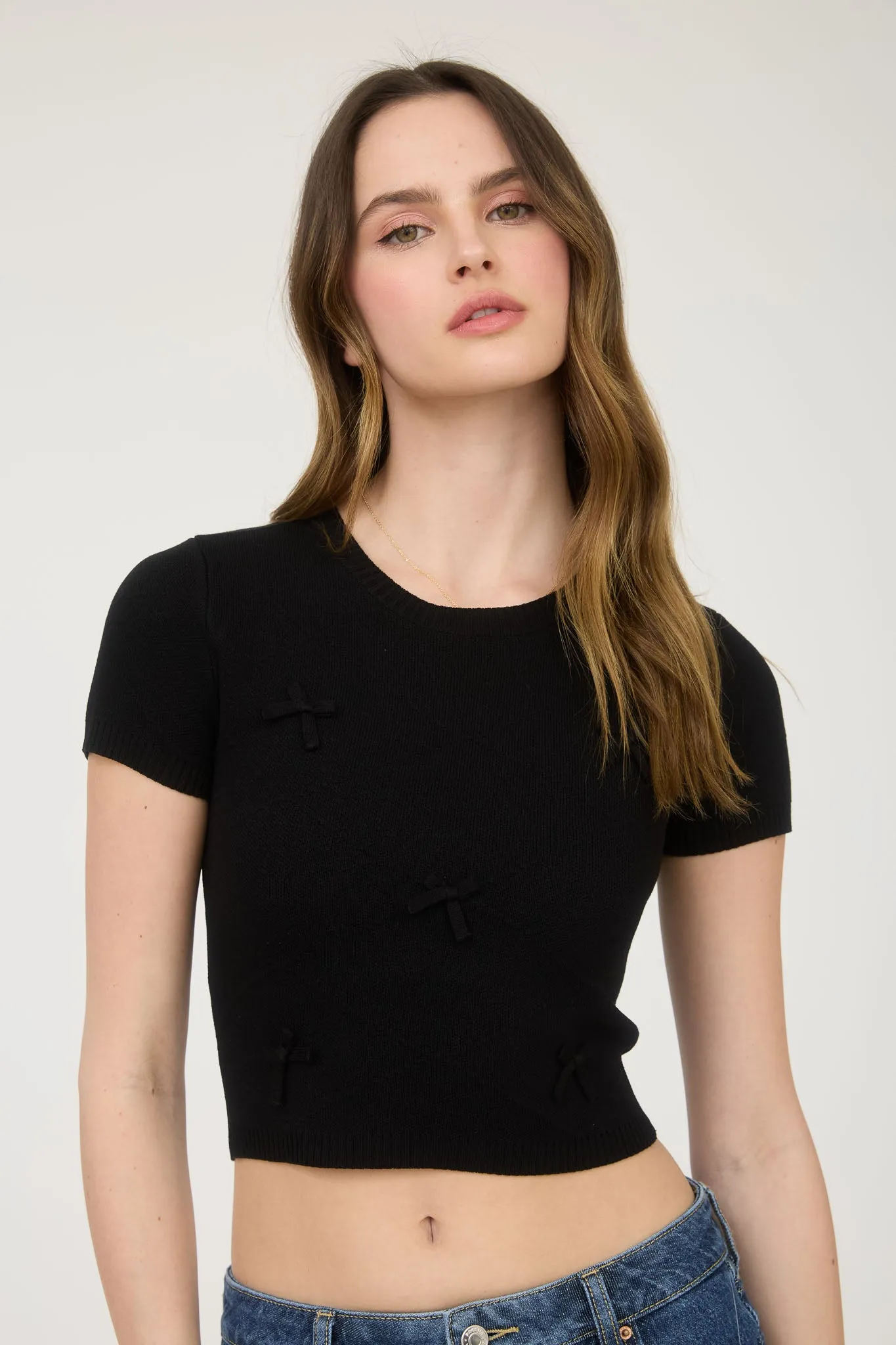 BOW DETAIL CREW NECK SHORT SLEEVE SWEATER CROP TOP