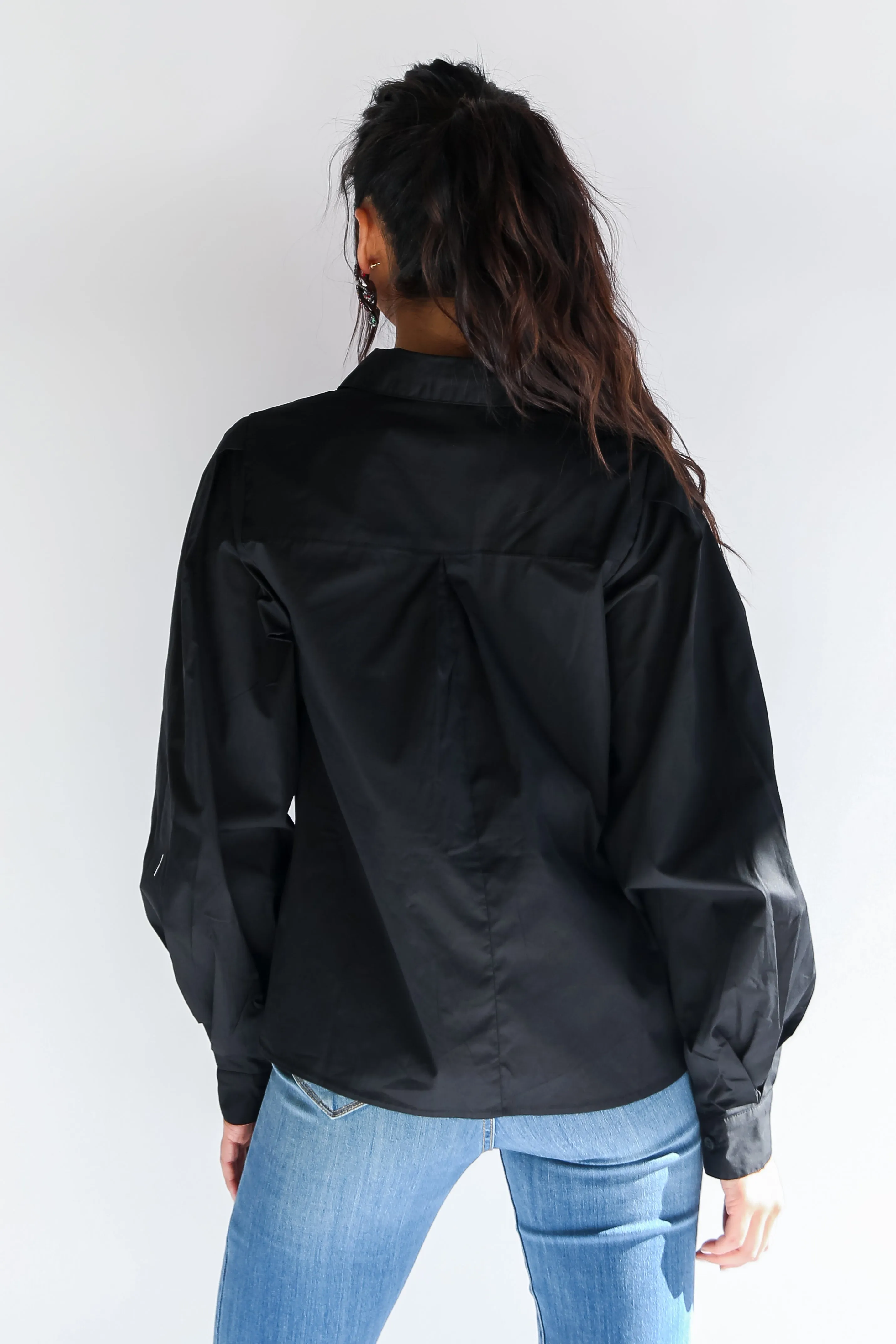 FINAL SALE - Essential Sophistication Button-Up Blouse - DOORBUSTER