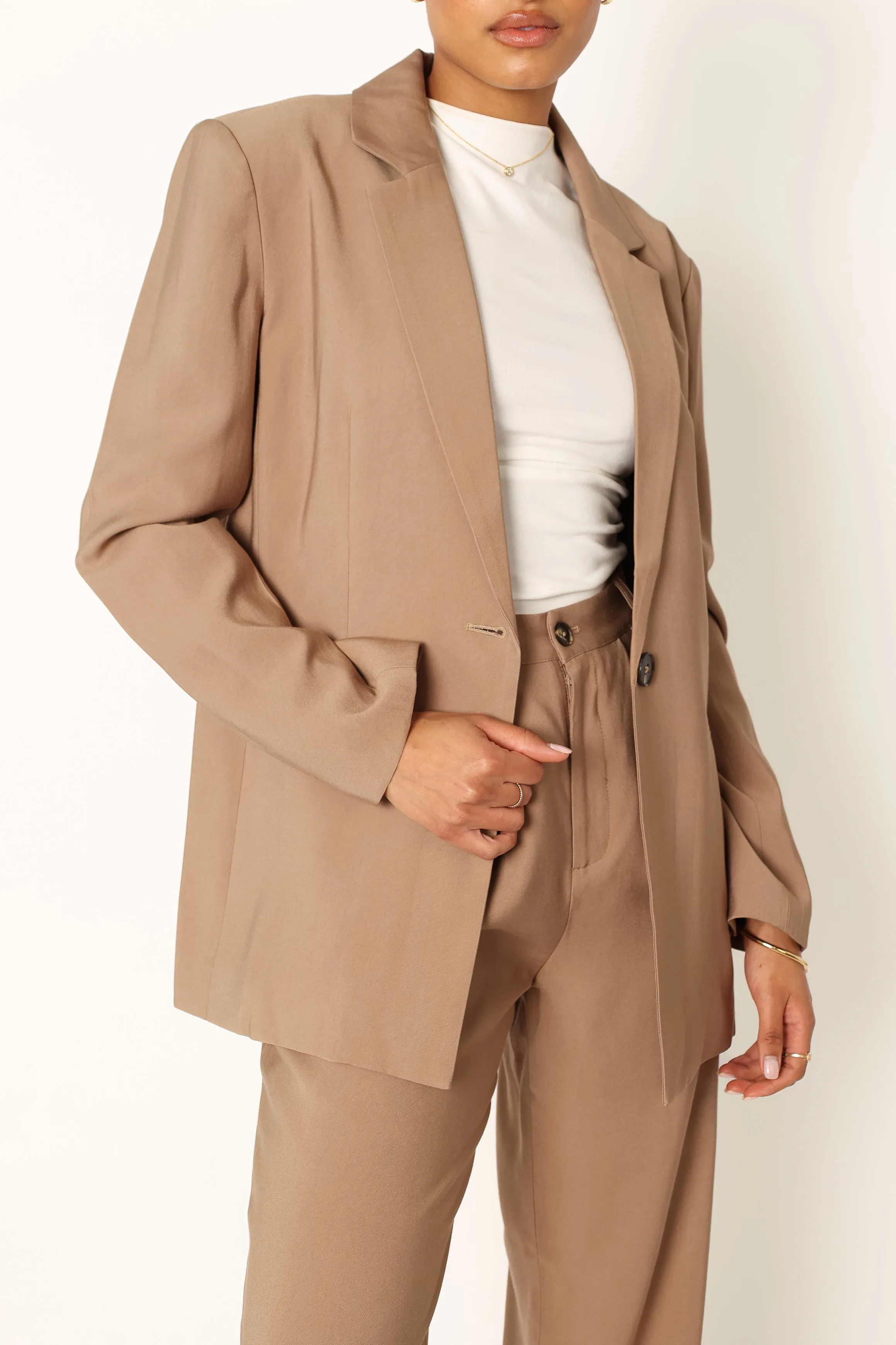 Noelle Oversized Blazer - Light Brown