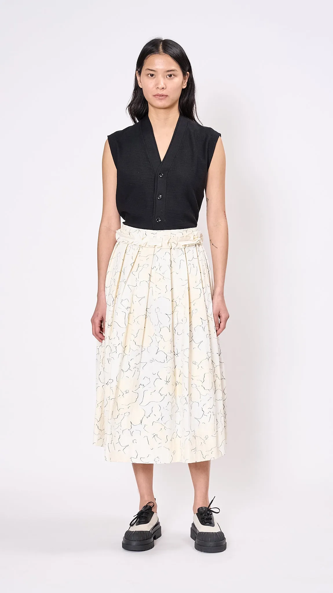 Pleated Mid Skirt in Butter