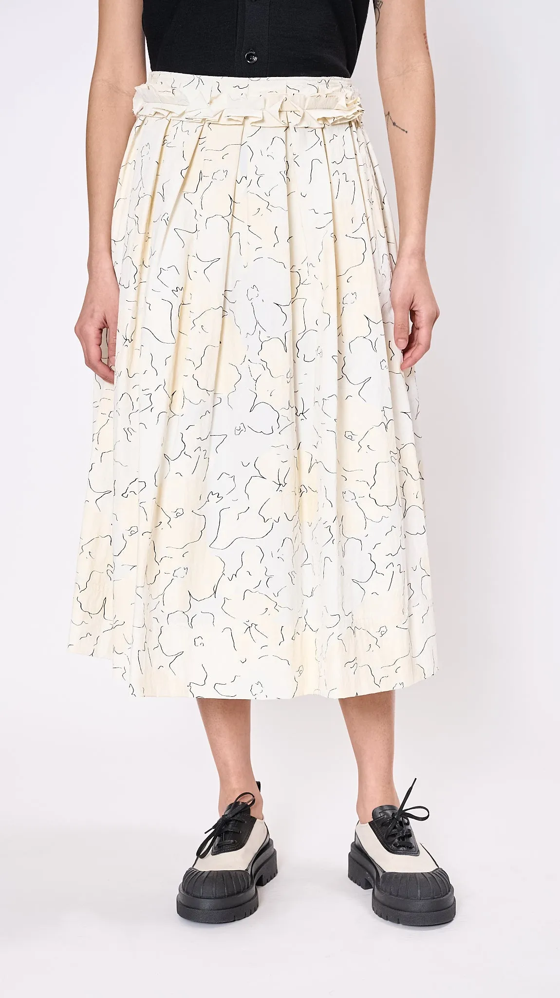 Pleated Mid Skirt in Butter